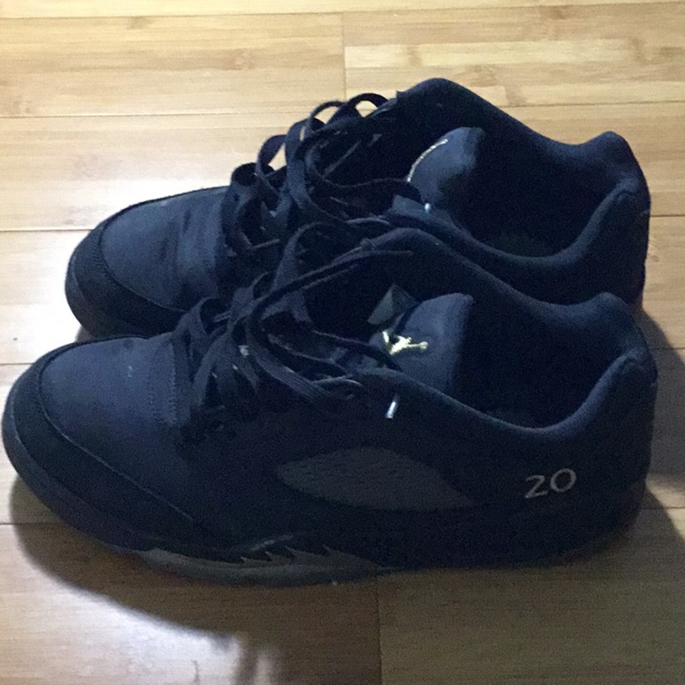Air Jordan 5 - Picture 2 of 7